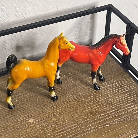 Vintage Pair of 2 1975 Imperial Tan Brown Chestnut Toy Horse Foals - Picture 2 of 9